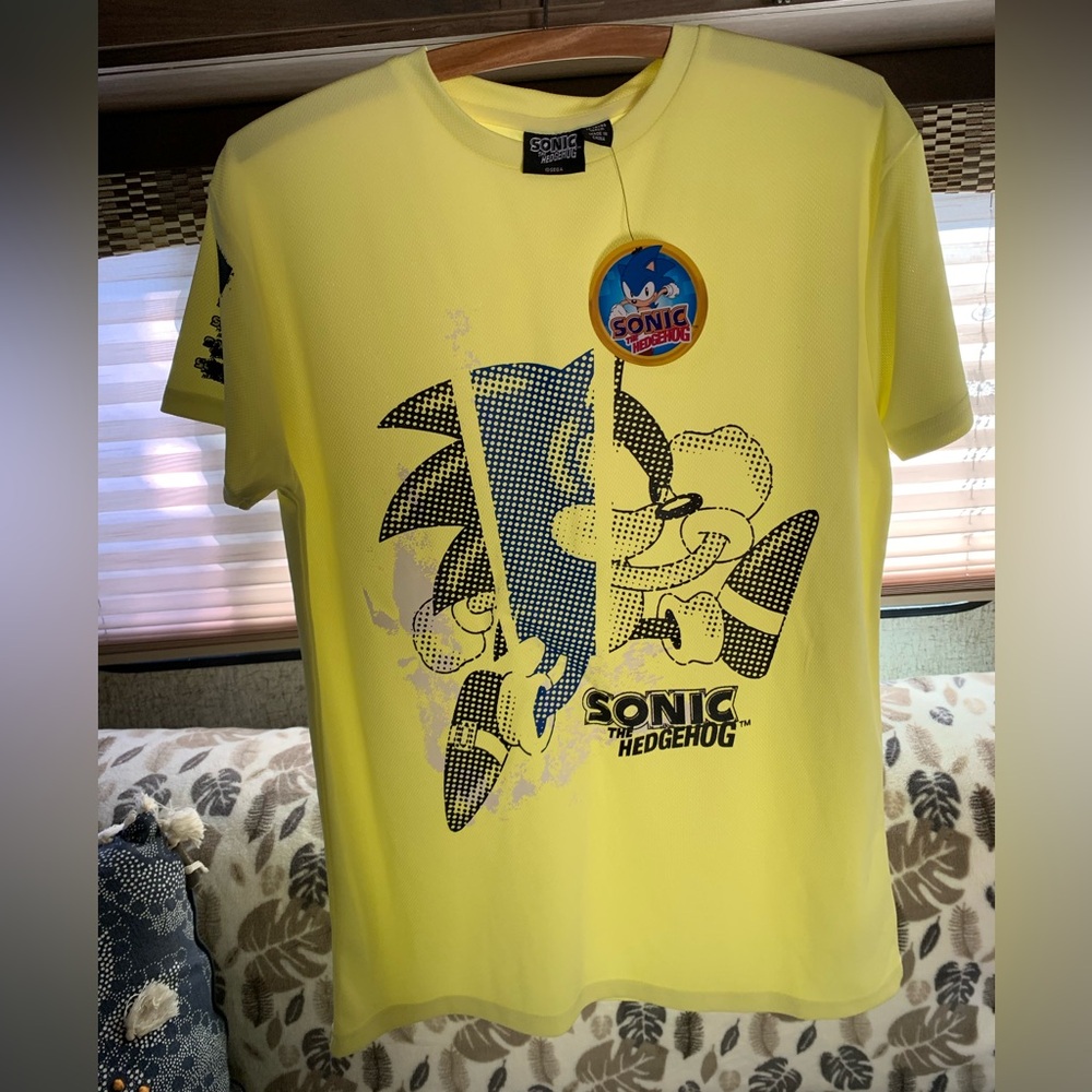 Sonic The hedgehog T-shirt